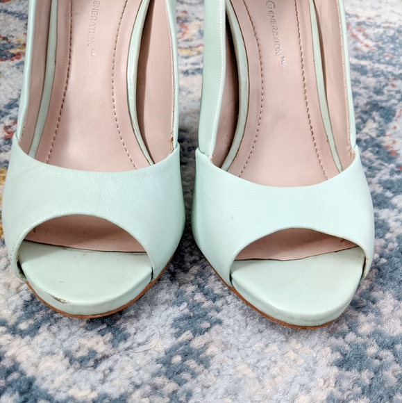 BCBG Generation peep toe pumps - Picture 4 of 9